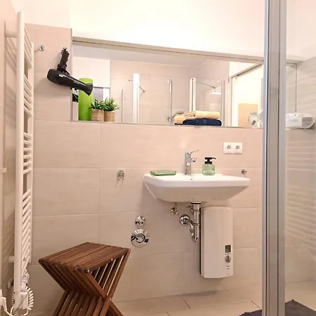 Daire Kaeptn Brass App 8 *