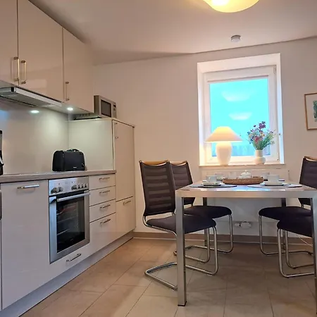 Kaeptn Brass App 8 *